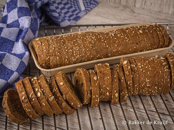 Multikorn stokbroodje bake-off gesneden