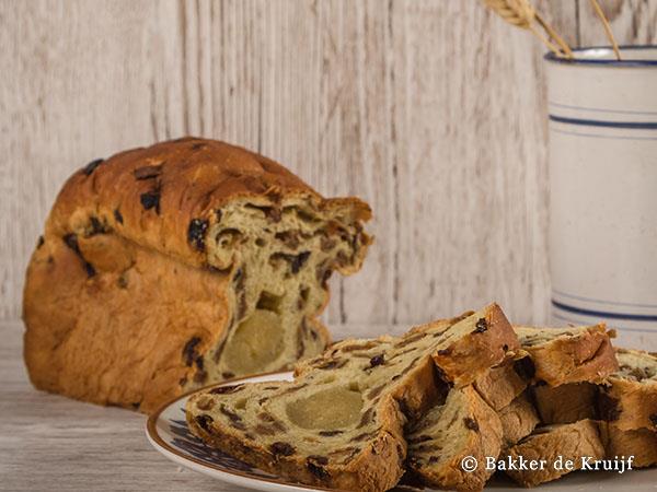 Rozijnenbrood met spijs